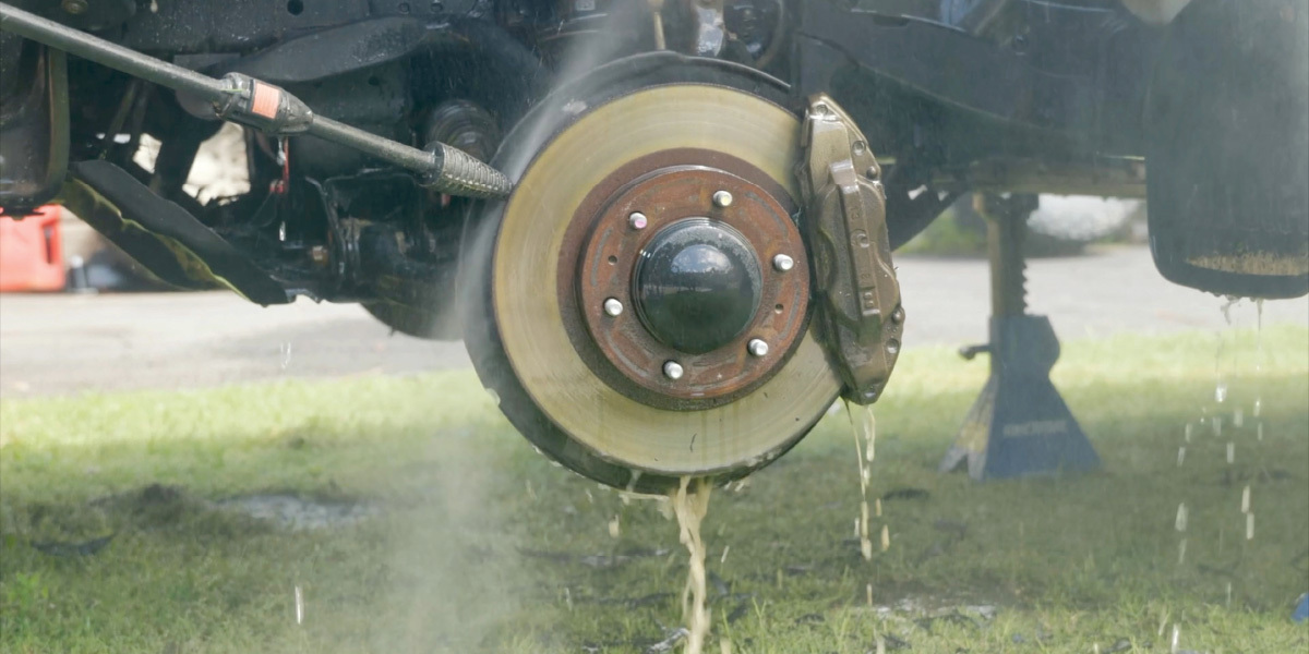 Bendix explains why 4x4 brakes and mud just dont mix 3