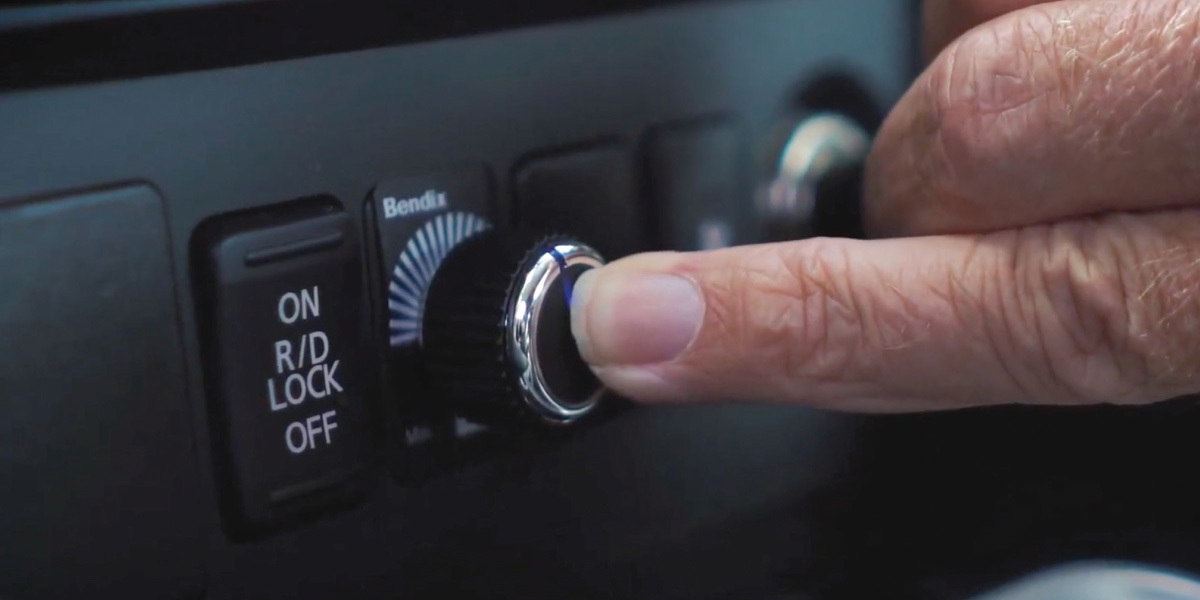 Ultimate Tow Electric Brake Controller now with 12 V and 24 V 3