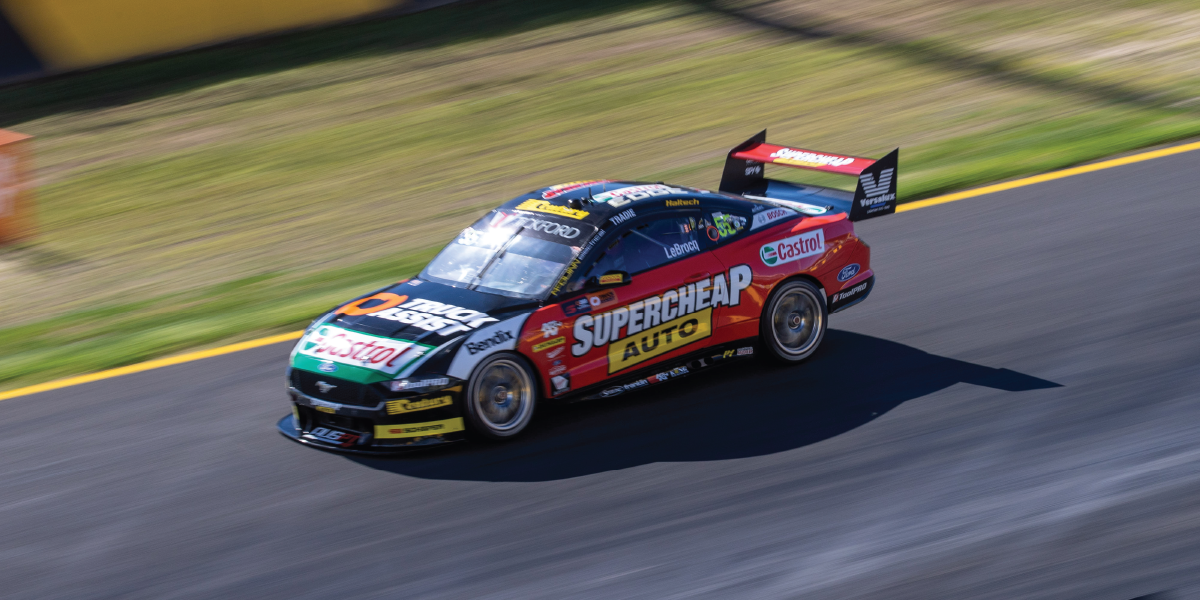 Jack Le Brocq在No.55 Tickford Mustang中夺走了Maiden Win